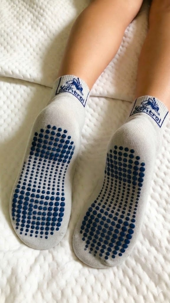 Slate Studio compression Crew Grip Socks